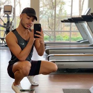 Meet your Posher, Chaz